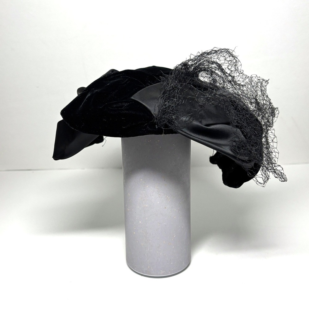 VTG Women Fascinator Hat Black Velvet Satin Netting Veil Formal Occasion Party‎